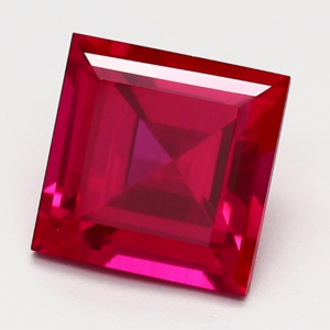 Lab Ruby Square w/PT Step